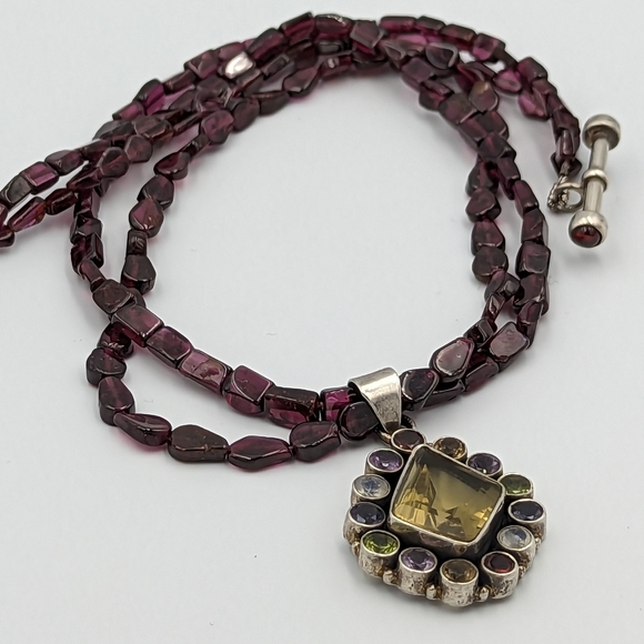 Beautiful garnet Sterling two strand necklace with multi gem's pendant - Picture 3 of 13